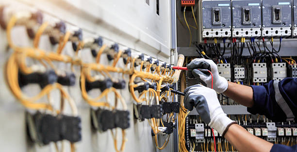 Professional Electrician technician working in Myrtletown, CA